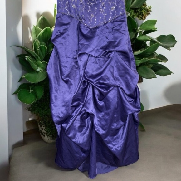 Purple formal 19/20 xxl beaded bodice ruched full skirt strapless prom ball gown - Picture 3 of 7